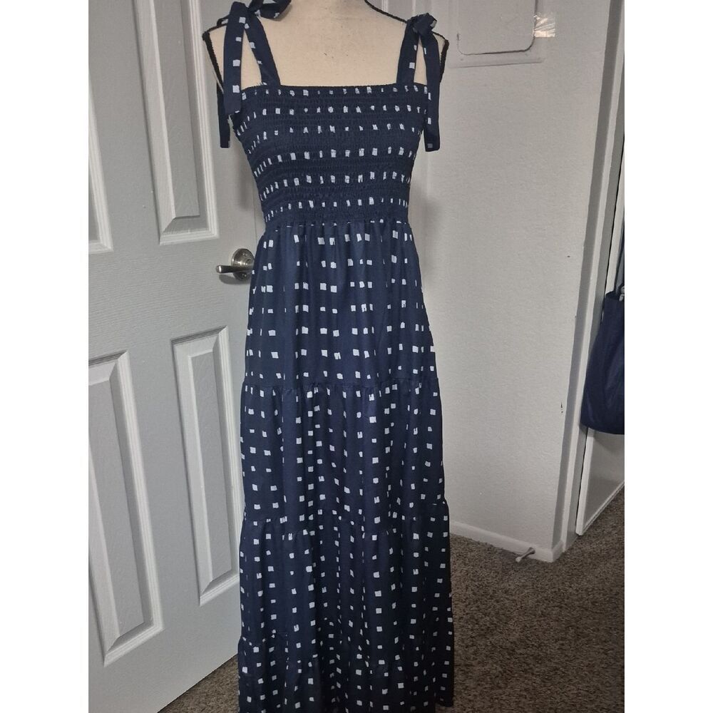 💥$5 BUNDLED💥Navy Blue Polka Dot Smocked Maxi SunDress Tie Shoulder Straps Sz M